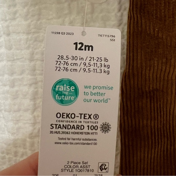 NWT Carter’s Boys Outfit. Size 12 months. - Picture 6 of 6